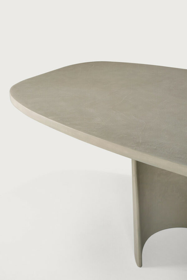 Table de jardin Canyon - Forme ovale - 230x115x76 cm - Béton vernis gris clair - Ethnicraft – Image 8